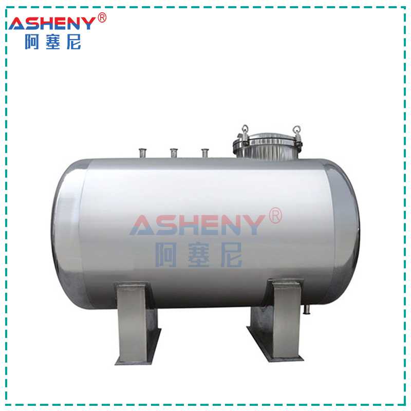 不銹鋼臥式儲罐.jpg 不銹鋼臥式儲罐.jpg